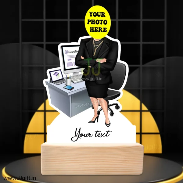 Personalized caricature for lady it employee - Image 4