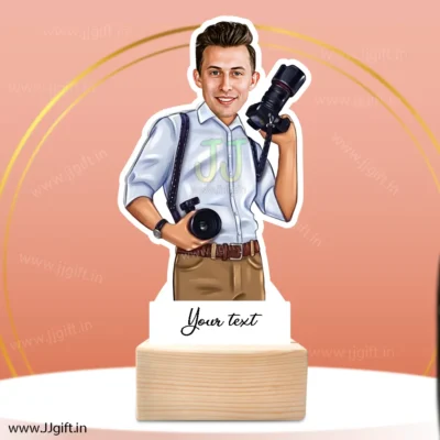 Caricature award for photographer
