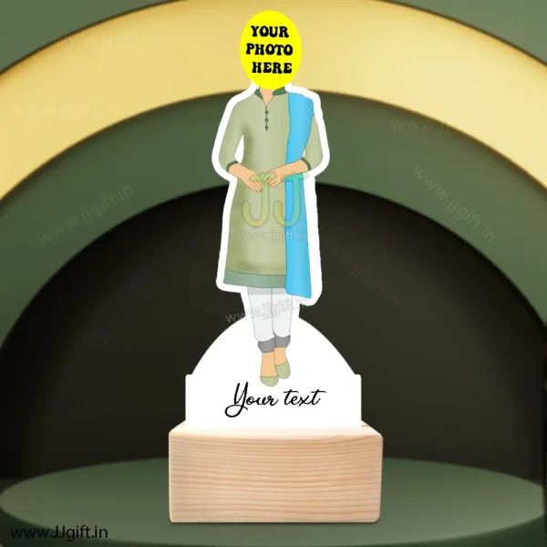 Girl wearing shalwar kameez and dupatta caricature - Image 3