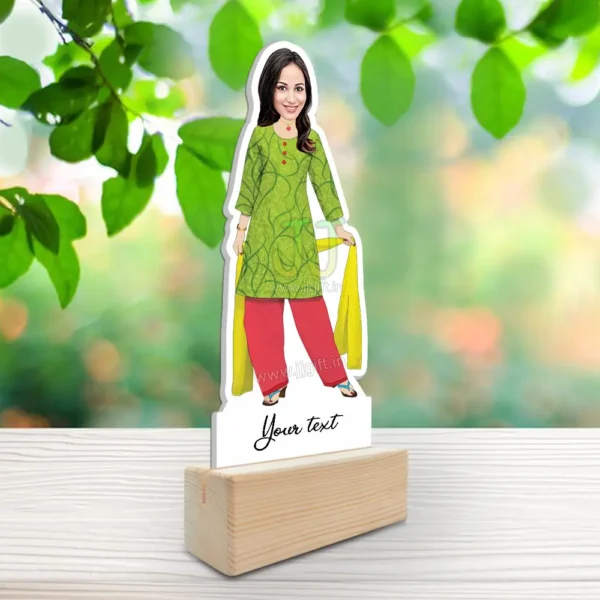 Gorgeous girl wearing shalwar kameez - Image 2