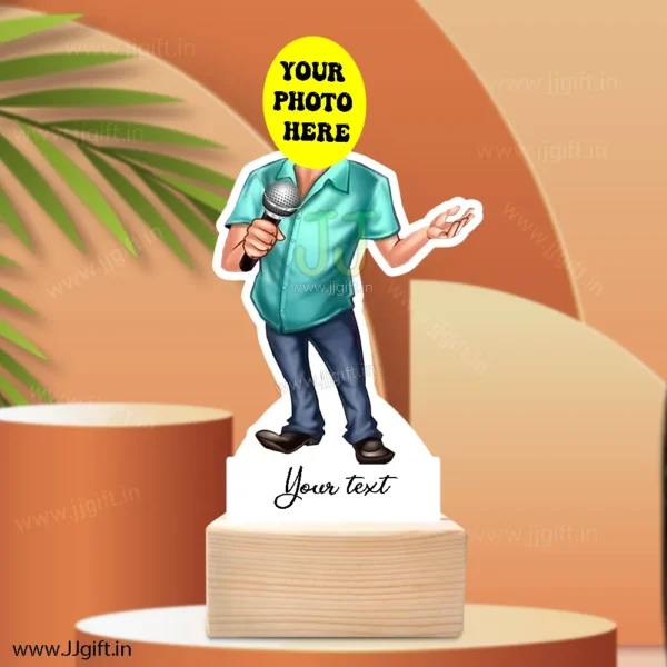 Personalize singer gift for man, anchor caricature gift idea - Image 3
