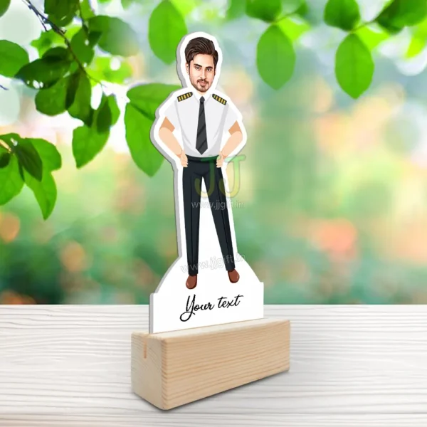 Personalized pilot caricature statue gift - Image 2