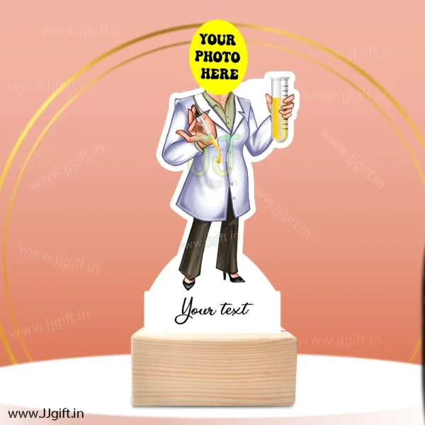 Chemist caricature gift idea, persoanlized standee for chemist - Image 3